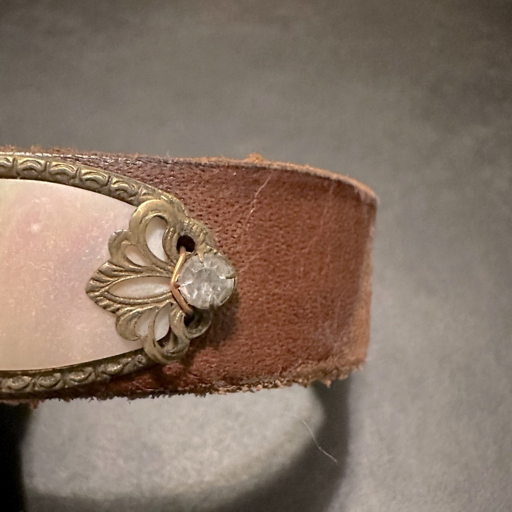 Made in the Deep South distressed leather and vintage brooch cuff - Picture 2 of 3